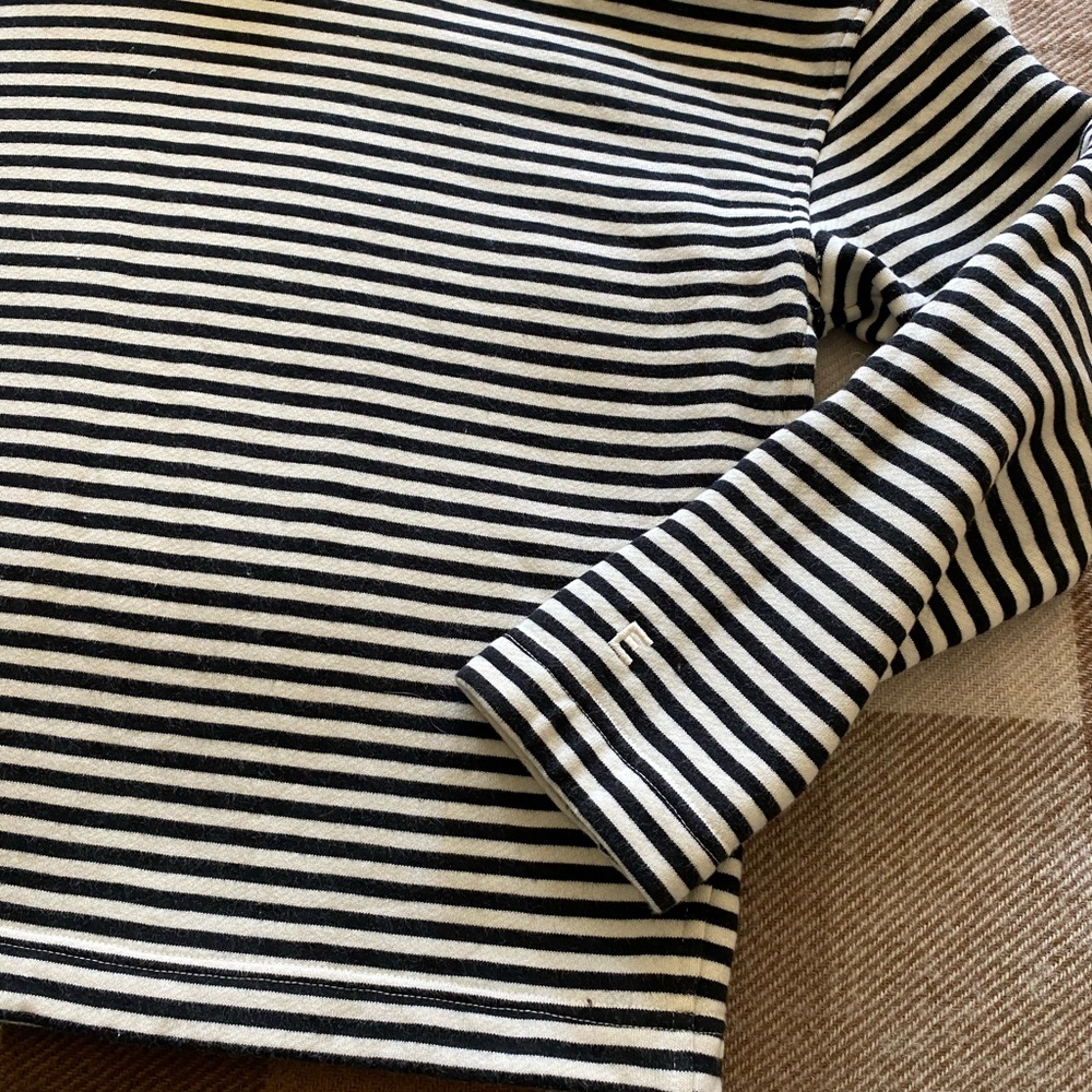 Everlane The Turtleneck Sweatshirt Black White, Stripe Organic Cotton, Sz XXS - Picture 9 of 11